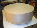 Round alder cocktail table
